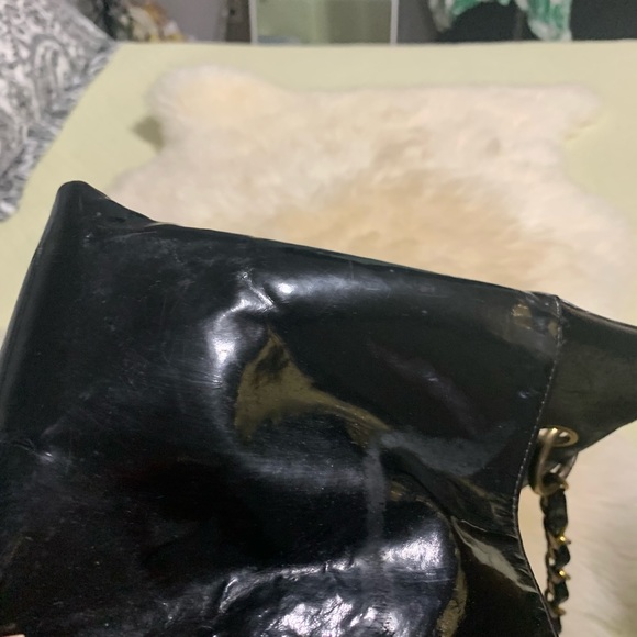 Authentic channel purse. Well use condition. Please see all the pic - Picture 7 of 15